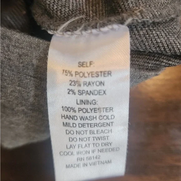 London Times Charcoal Sleeveless Midi Dress - Picture 9 of 10